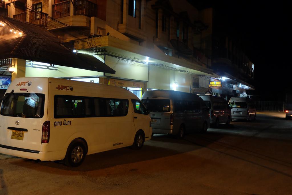 J-Safe Guesthouse Sukhothai Zewnętrze zdjęcie