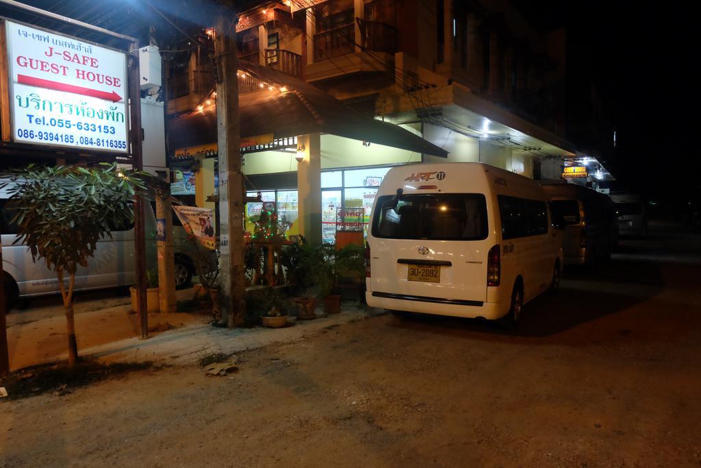 J-Safe Guesthouse Sukhothai Zewnętrze zdjęcie